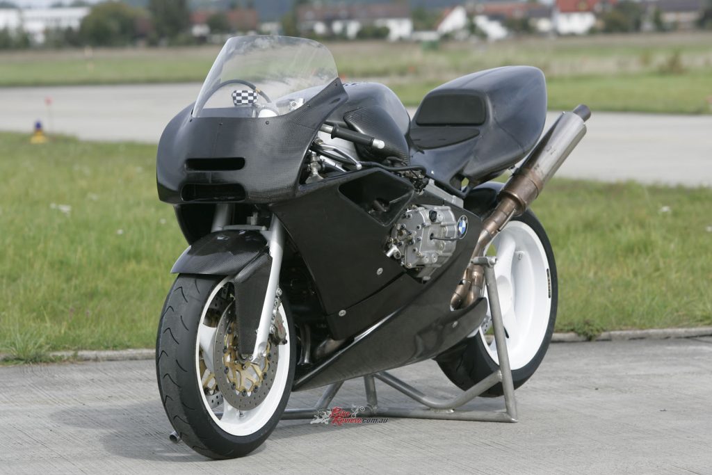 BMW hadn’t road raced competitively for 15 years when the R1 Desmo hit the world stage....