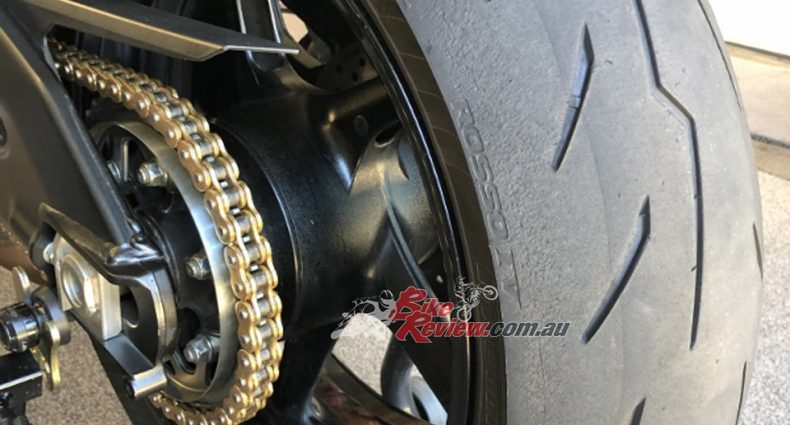Easy and safe scrub-in with the Pirelli Diablo Rosso IV.