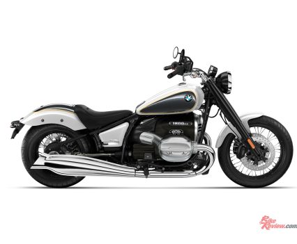 2023 BMW R 18 Classic Mineral white metallic-Meteoric Dust Gold