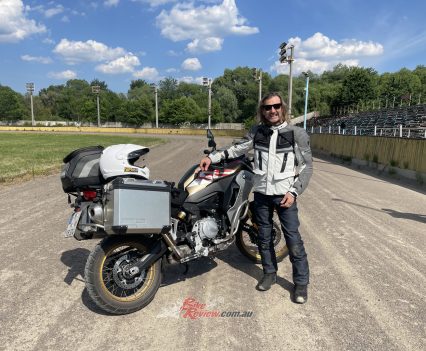 Neale and Kirran had two BMW F 850 GS' to get them across the war-torn country.