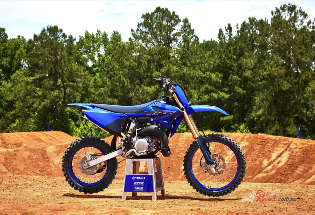 The 2023 Yamaha YZ85/LW continues to offer the proven liquid-cooled YPVS-equipped 85cc powerplant, fully adjustable suspension and large diameter brakes.