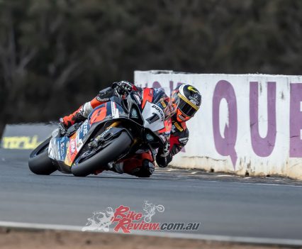 Wayne Maxwell has taken the maximum 51 points – two race victories plus the extra point for pole position- as he undertakes a desperate push to take his fourth championship.