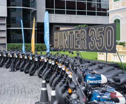 There was a symphony of single-cylinder 350cc bikes as the Hunter 350s were lined up in the hundreds!