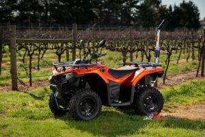 Both the 400 and 520 use the simple CVT setup with selectable 2wd and 4wd modes, the rear is constantly locked while the front can be selected for locking or unlocked.