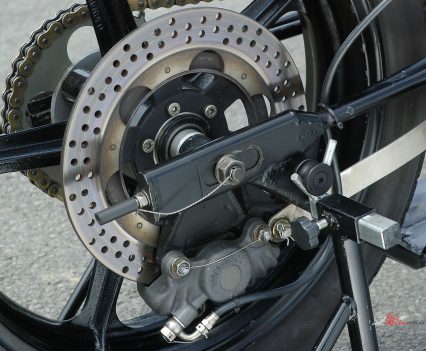 1 x 260mm Brembo stainless steel disc with single-piston AP-Lockheed caliper.