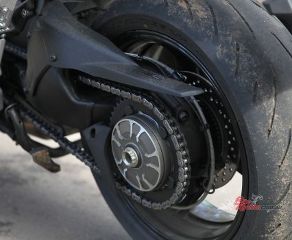 Bridgestone S22 tyres, 190/55 ZR17.