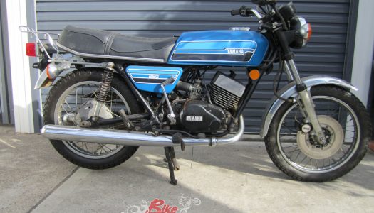 Two-Stroke Tuesday Classic Rides: 1977 Yamaha RD250