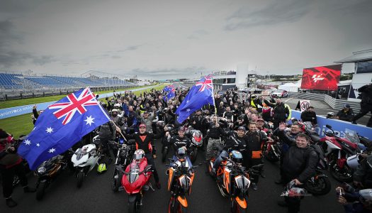 250 Riders Parade With Miller And Gardner To Phillip Island