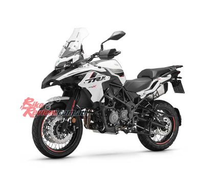 Queen of mid-sized tourers, TRK 502 X is the two-wheeler with an aggressive and captivating look, the adventure version of the 500cc crossover.