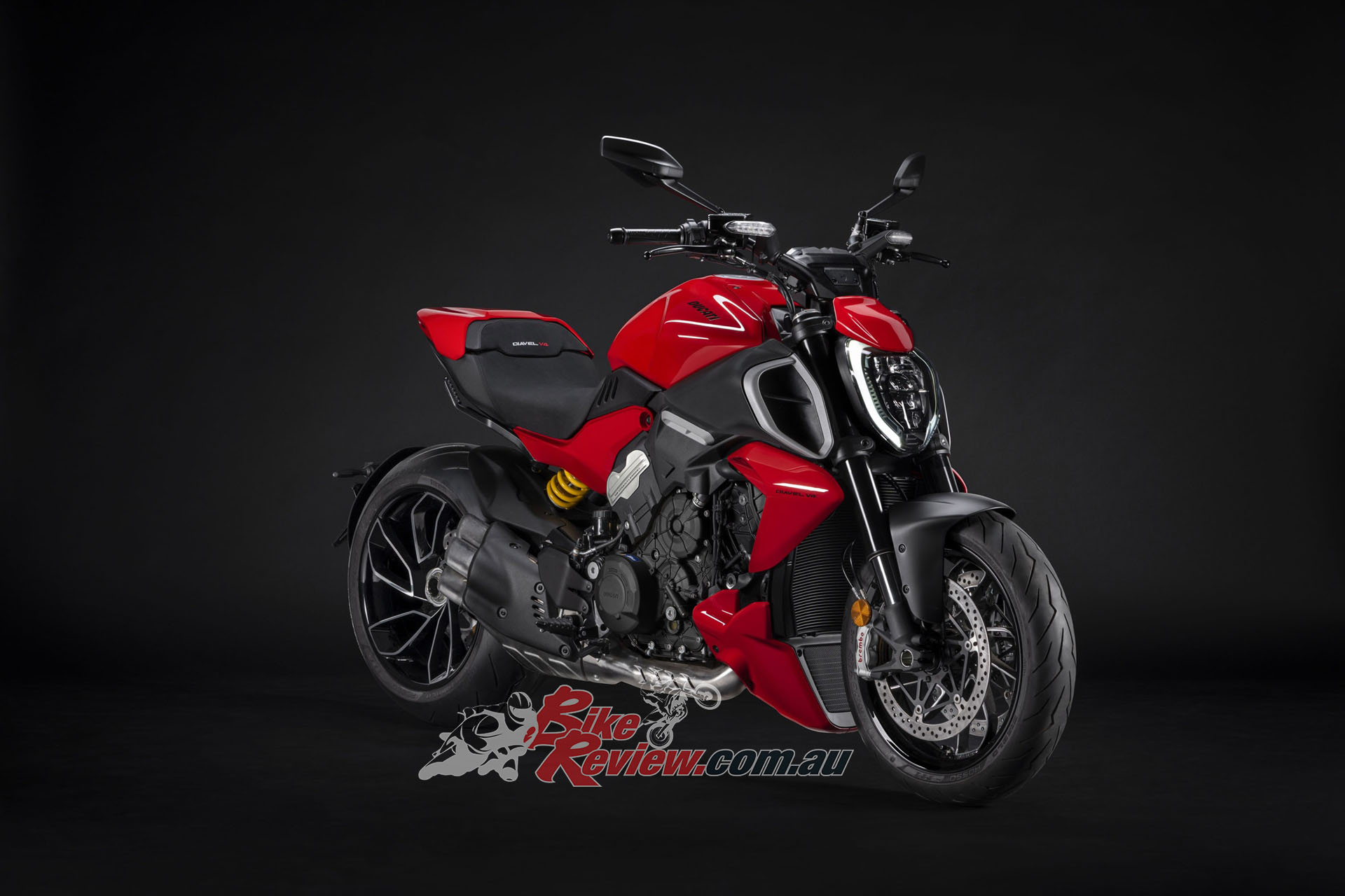 In the sixth episode of 2023 Ducati World Première web series, Ducati unveiled the new Diavel V4!