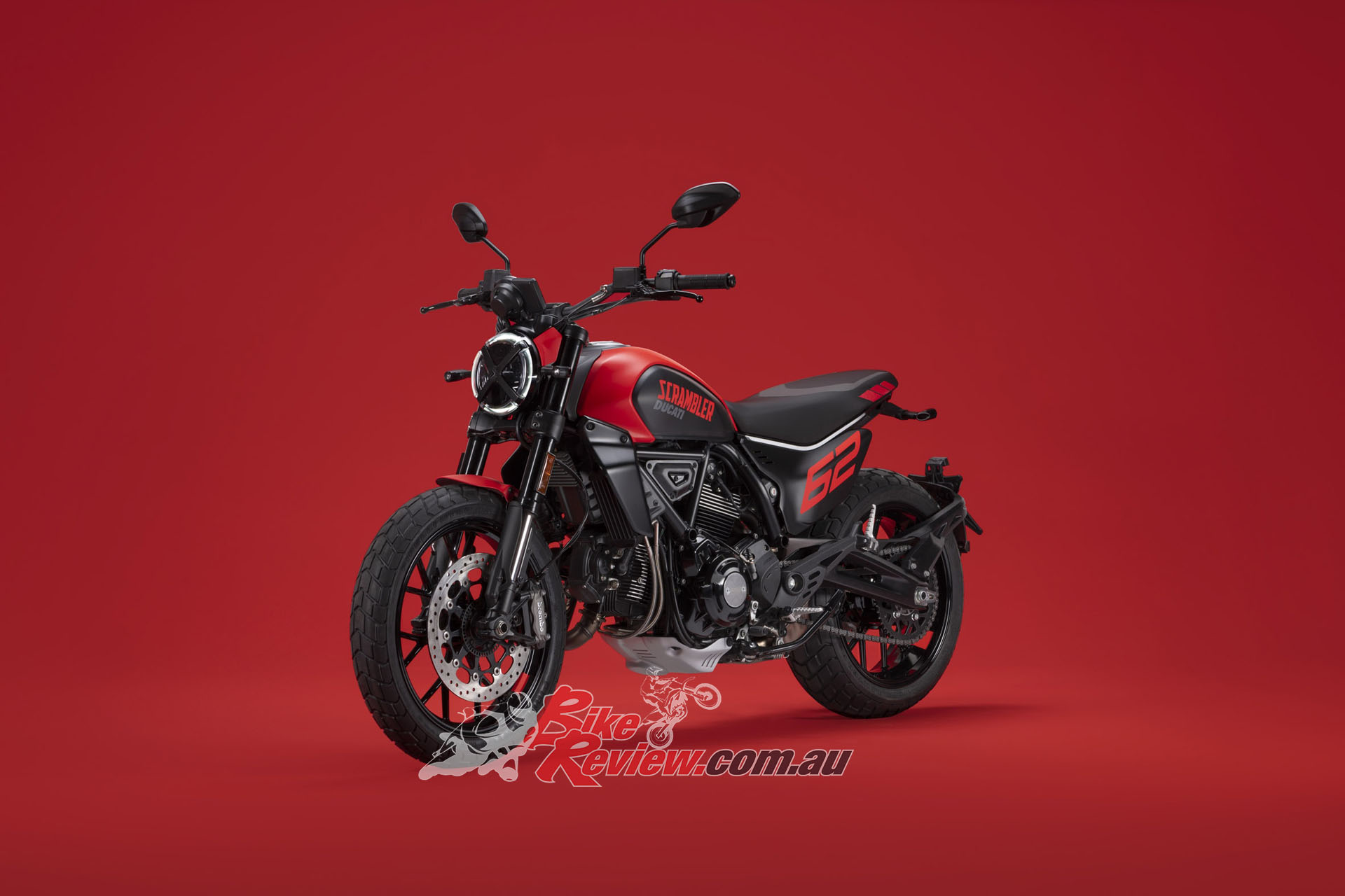 The Ducati Scrambler Full Throttle is the sportiest proposal in the 2023 range and is inspired by U.S. flat track competitions.