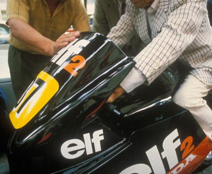 Soichiro Honda and De Cortanze with the ELF2.