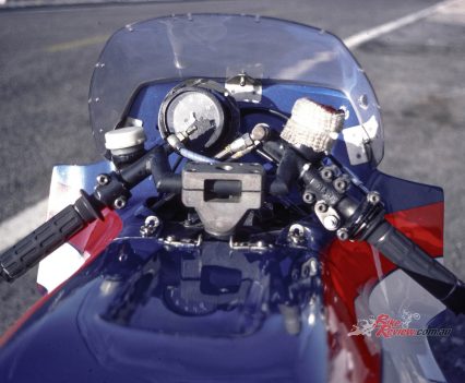 The handlebar was bolted to a block at the top of the steering column, which rotated in two ball races top and bottom.