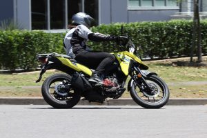 The V-STROM 250SX doesn't have spoked wheels but it does have a 19in front for better adventure performance, while maintaining good on road handling.