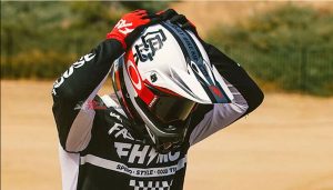 Bell have released a new "Twitch DBK" gloss white livery for their popular MX-9 motocross helmet.