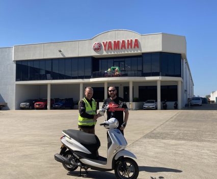With Yamaha Motorcycles Australia's Sean Goldhawk, taking delivery of the D'elight. Sean was my boss and publisher 20 years ago, he gave me my first job, at Two Wheels.
