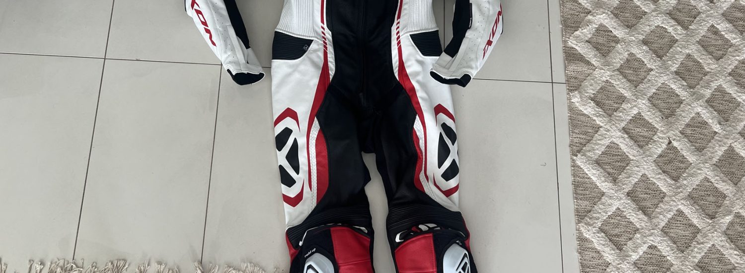 Not only do they look spectacular, they fit perfectly and have plenty of features to keep you safe and cool on the track. Check out what our first impressions are on the IXON Vortex 2 one-piece leathers...