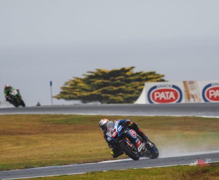 Behind the leading duo, it was a bit of a lonely race for polesitter Toprak Razgatlioglu (Pata Yamaha Prometeon WorldSBK) as he finished in third place but six seconds down on Bautista.