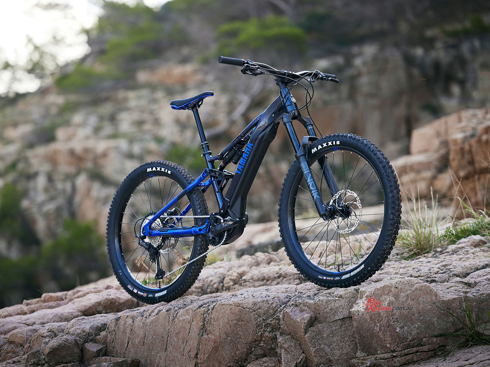 Yamaha is still the only e-Bike manufacturer that offers its own motor and frame package. Check out the all-new Yamaha YDX-Moro 07 e-MTB out below...