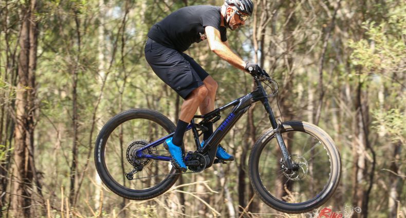 "Maybe it’s the extra weight of the e-bike compared to my analogue 29er, but the Moro 07 really feels stable in the air!"