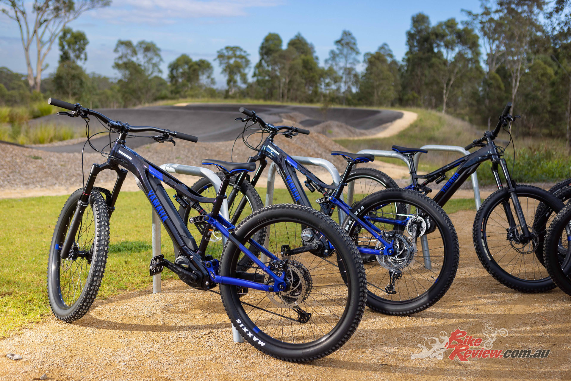 The frame design is where the YDX Moro 07 really sets itself apart from other e-mountain bikes of a similar class. It's been developed using chassis inspired by Yamaha's MX motorcycles featuring twin top & down tubes.