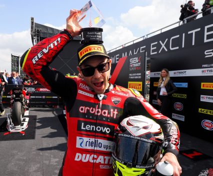 As the race approached the final few laps, Bautista started to pull out a gap over Rea to claim victory in the Superpole Race and claim first on the grid for Race 2.