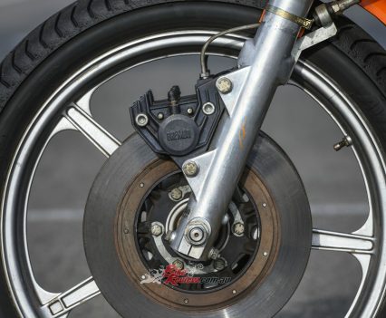 2 x 280 mm Brembo cast iron discs with two-piston Brembo calipers.
