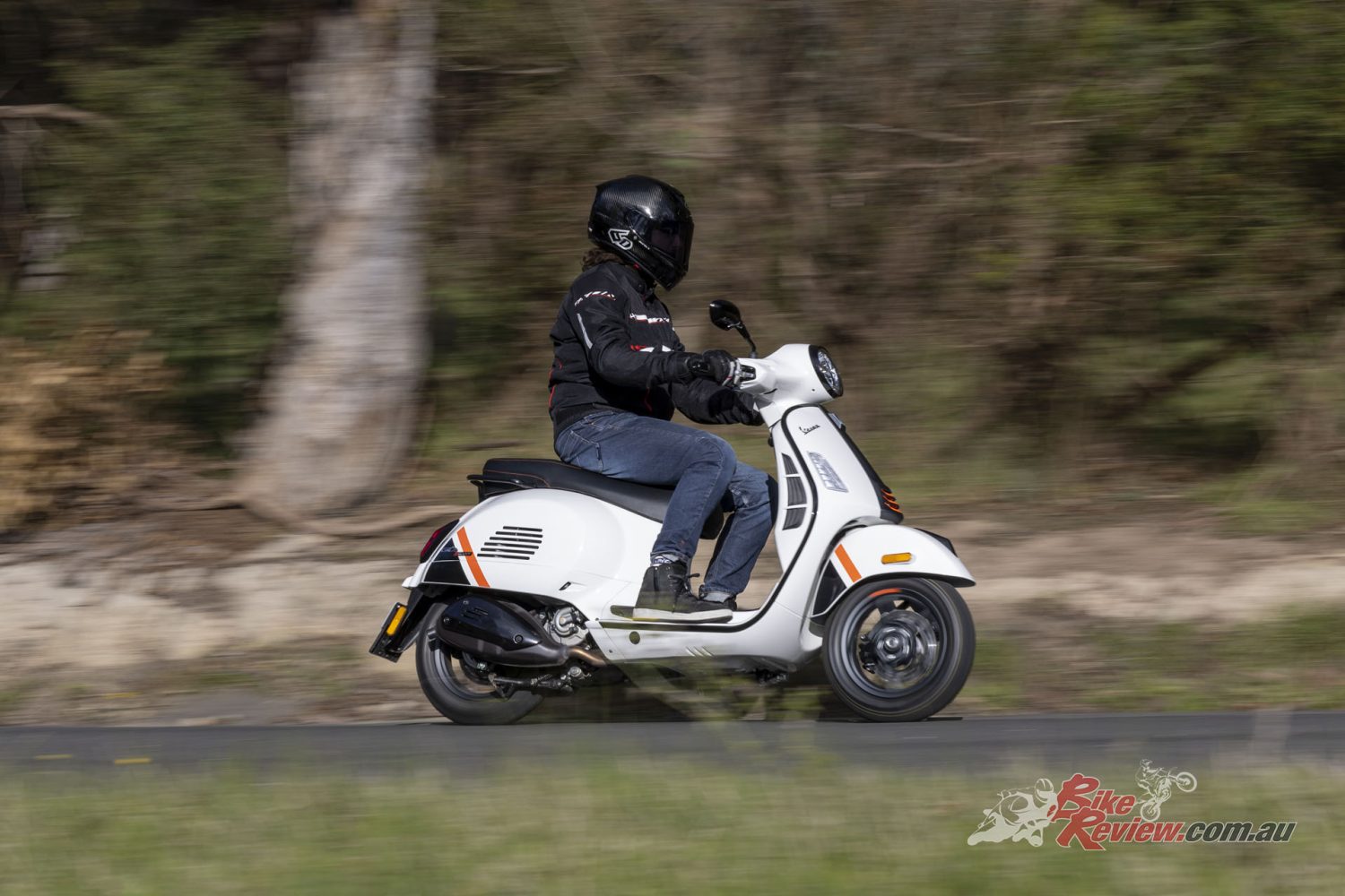 Vespa GTS hpe Review 2019, Full road test