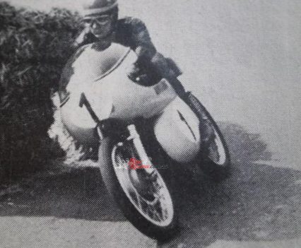 1962 Roberto Gallina on factory MotoBi 250.