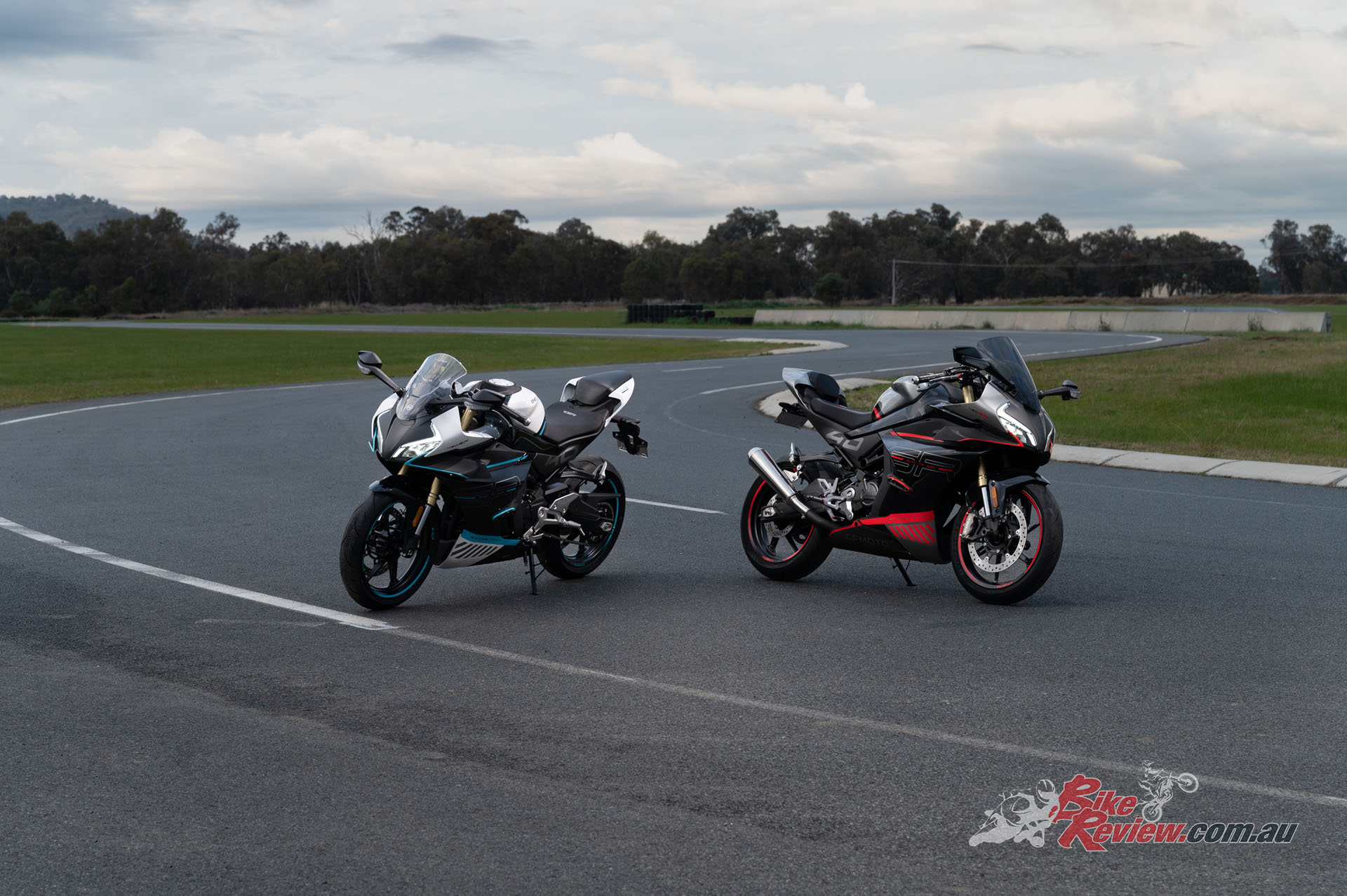 The 2023 CFMOTO is landing here with a choice of two colours, Nebula Black with Pearl White and Tosca Green accents or Zircon Black with Velocity Grey and Red accents.