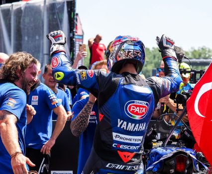 Razgatlioglu was able to claim his 36th career win and his 102nd podium, while it was also Yamaha’s 410th rostrum in World Superbike.