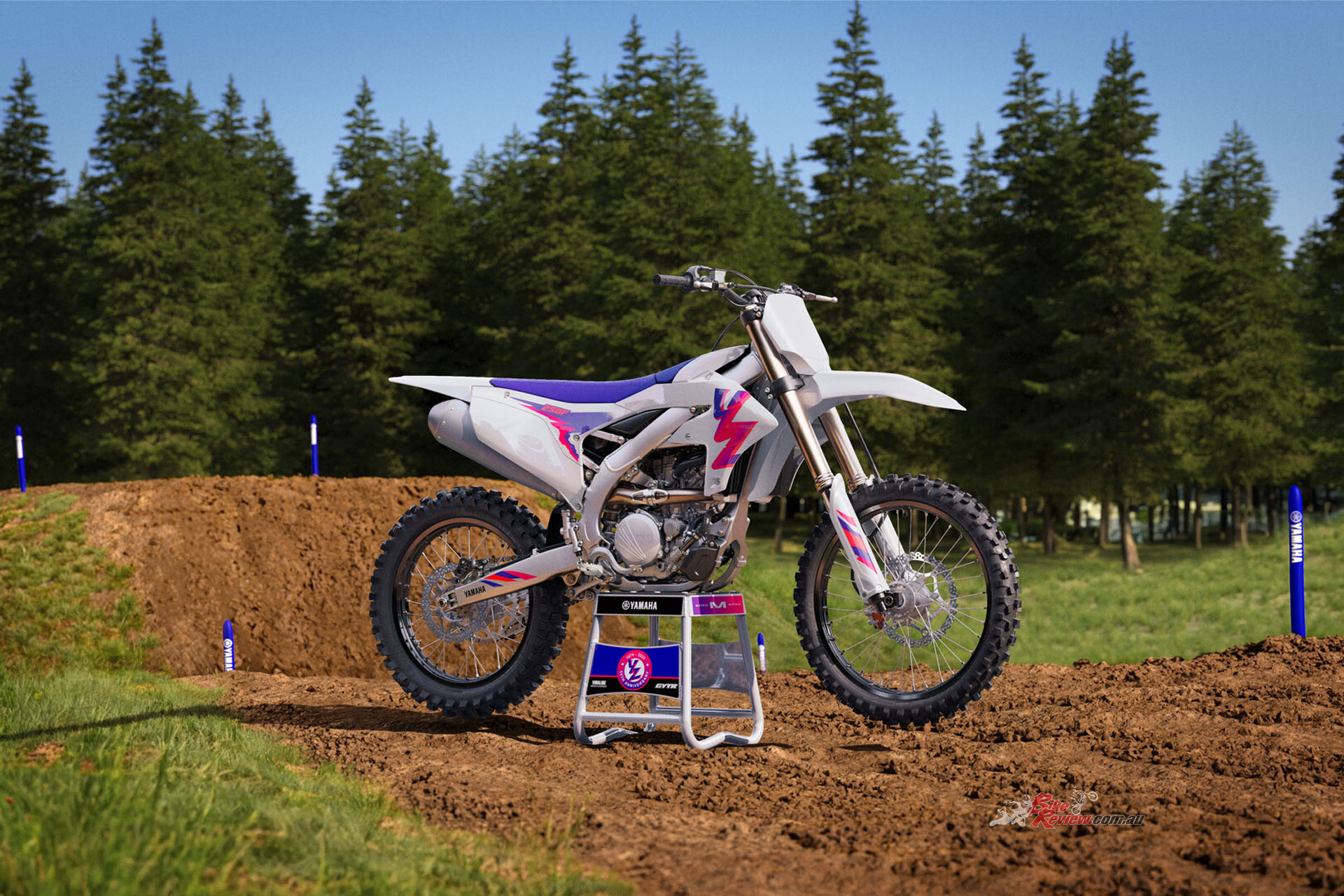 This model draws its inspiration from 1990s-era Yamaha two-stroke motocrossers to honour 50 years of Yamaha offroad innovation.