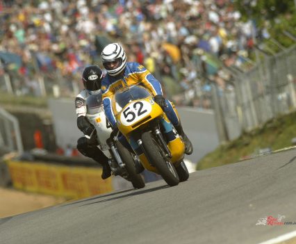AC on the Boyer Triumph and Julian Soper on the Hadleigh Honda 750 at Brands Hatch in 2009.