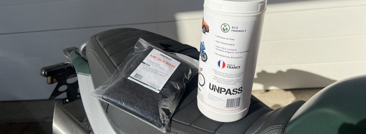 The new ORAGE kit from UNPASS sorts out dirty cars and bikes without needing to turn on the hose!