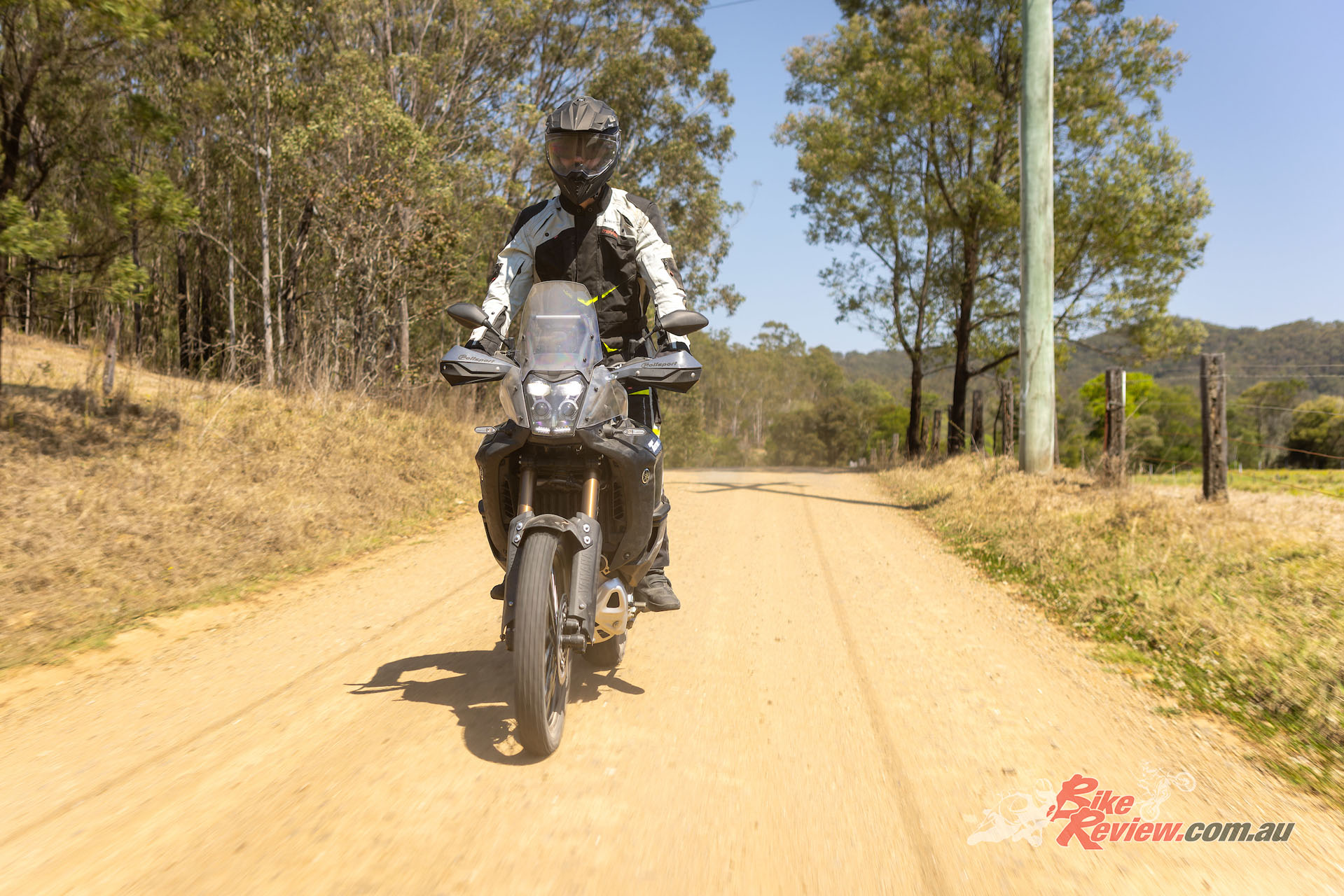 The Ténéré 700 World Raid, with its Ohlins adjustable steering damper and MST Scorpions fitted, is epic on loose roads. As speeds climb to an undisclosed amount, the World Raid stays straight as an arrow.