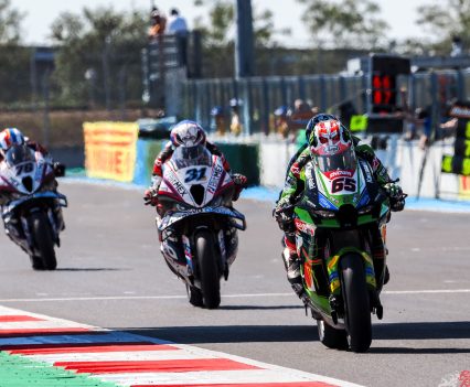 Jonathan Rea (Kawasaki Racing Team WorldSBK) secured third after making gains before an early-race fight with teammate Alex Lowes, who initially passed the six-time Champion at Turn 5 for third, before falling behind the Ulsterman. It was Rea’s 257th WorldSBK podium.