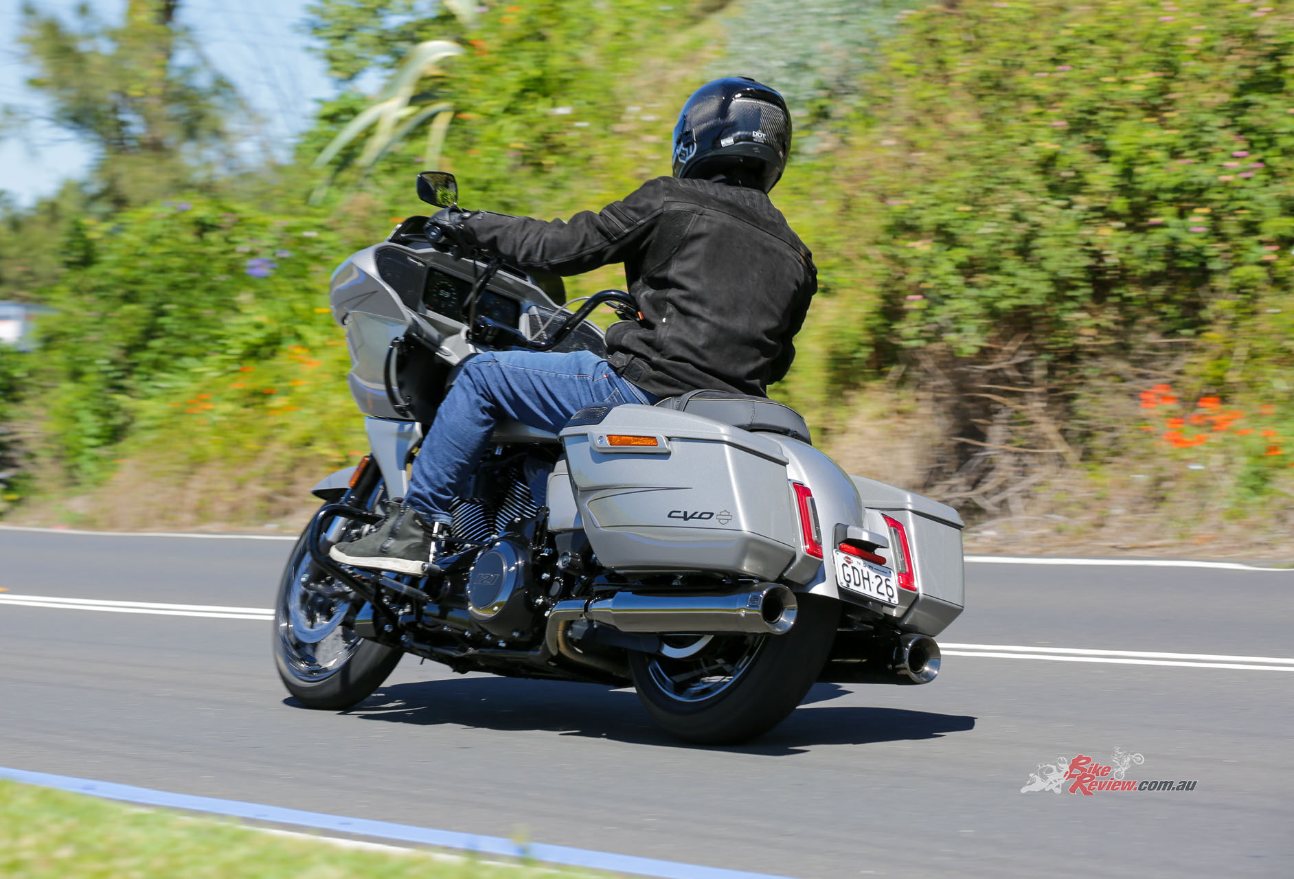 The CVO will happily roast the rear tyre when you switch the TCS off and dump the clutch...