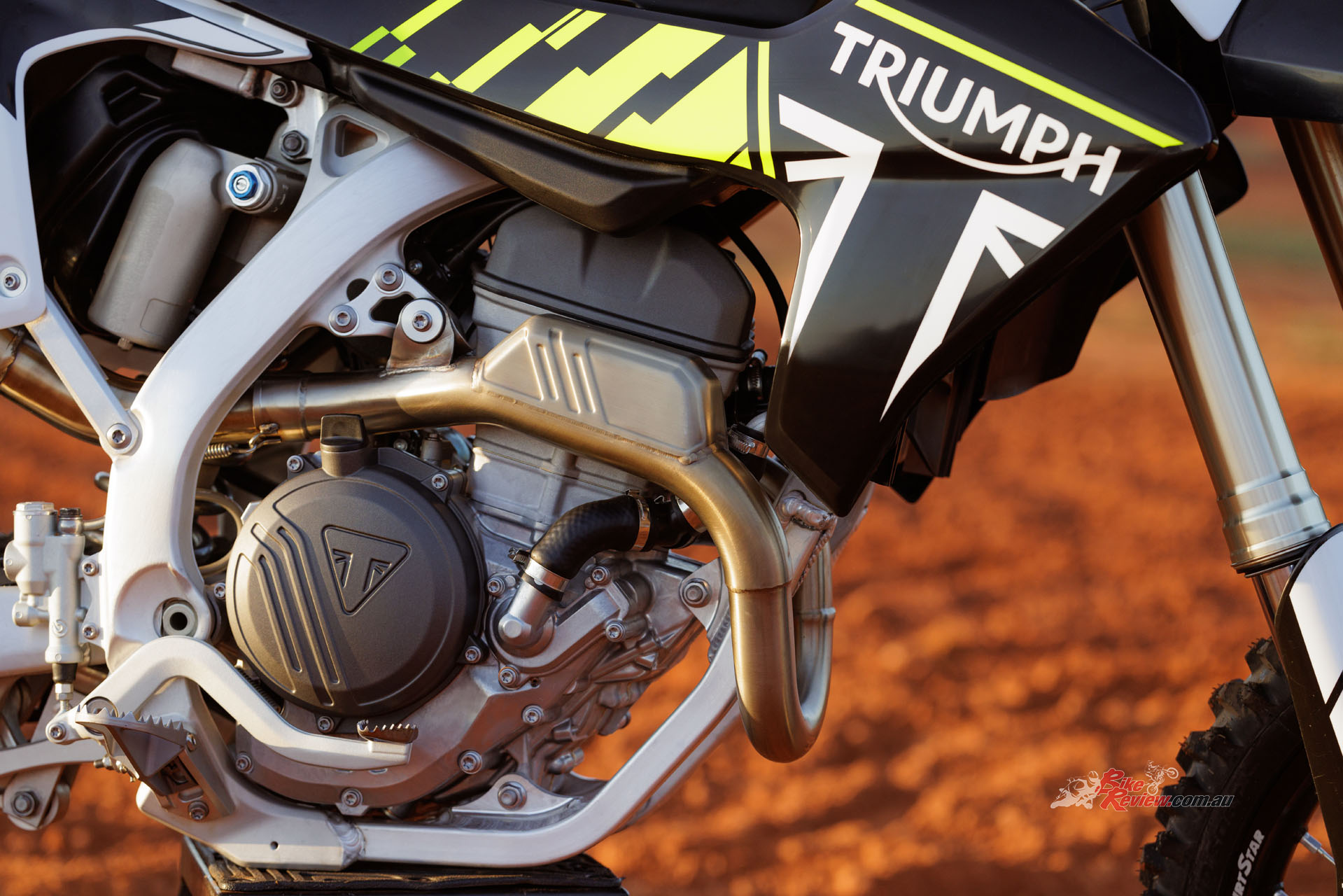 Triumph has developed an all-new performance racing powertrain – a competition four-stroke single, that is ultra-compact and super-light.
