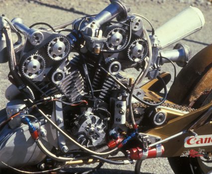 The fast but fragile Denco engine's unreliability forced John to design and build his own engine, the first liquid-cooled 60° V-twin DOHC eight-valve Britten, which debuted at Daytona in 1989.