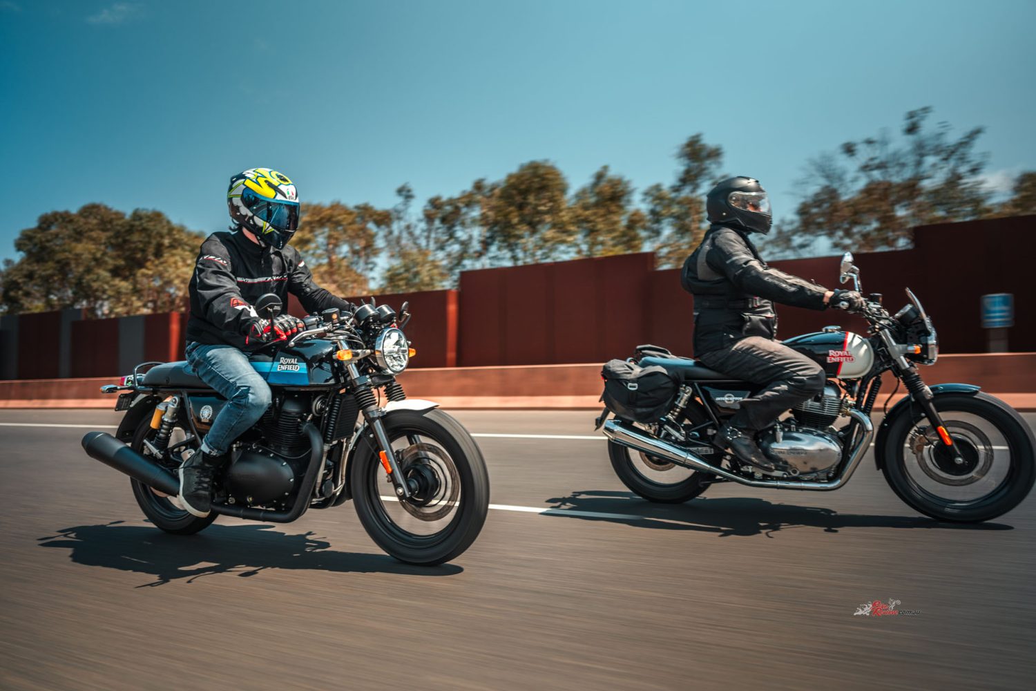 For those who are new to the 650 twins, the Continental GT adopts dropped-down clip-on handlebars, a scooped seat and a different-shaped tank over the long-flat seat, one-piece handlebars and a tear-drop-shaped tank on the Interceptor.