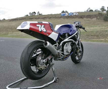 This turned out to be one of only two 16-valve Moto Martin Suzukis imported by Cadart, the very one which did exhibition laps at the Bathurst Australian GP meeting at Easter 1982.