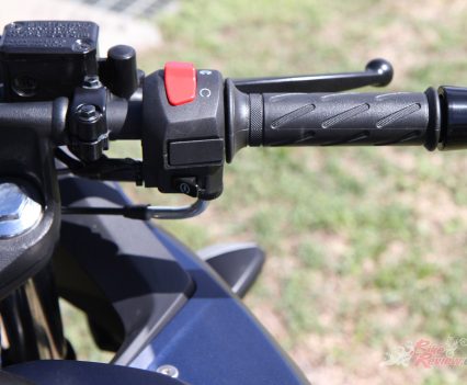 Suzuki GIXXER 250 right handlebar