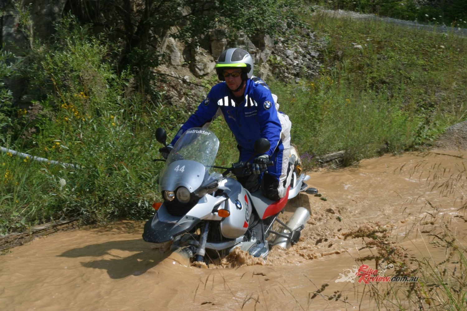 Even underwater, in Europe (like here in BMW’s training centre Hechlingen) you stick to the right.