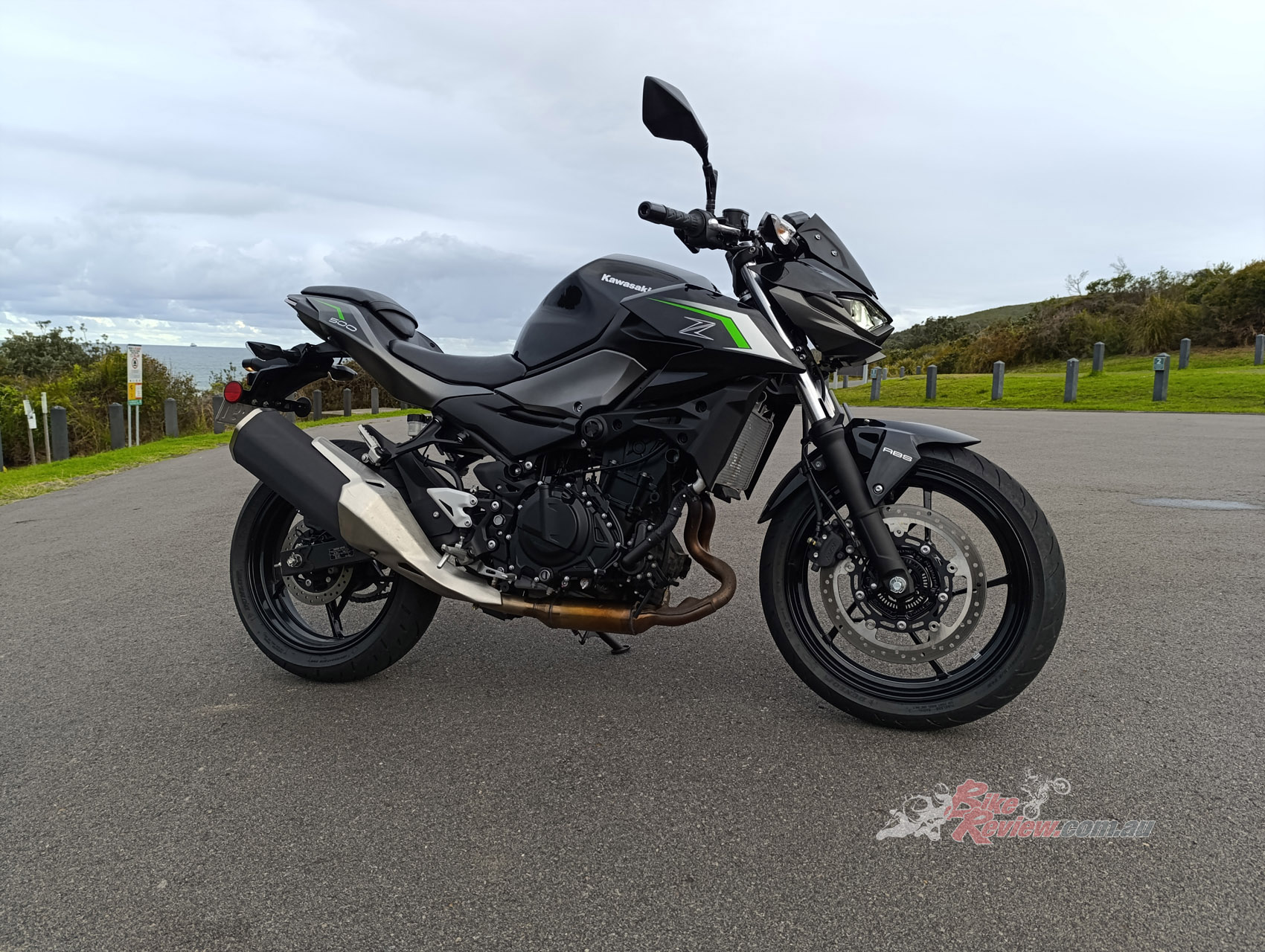 そ ページ AMD Ryzen 5 5500 @ 4368.1 MHz - CPU-Z VALIDATOR