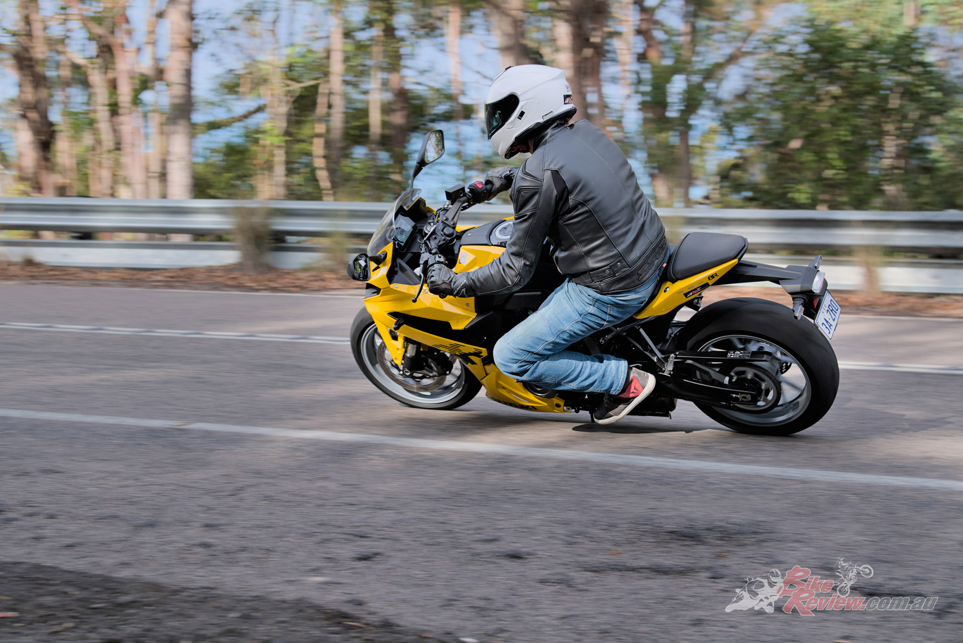 The GSX-8R doesn't require an all-or-nothing riding approach to cornering, like a dedicated sportsbike does, making it ideal for the roads... 