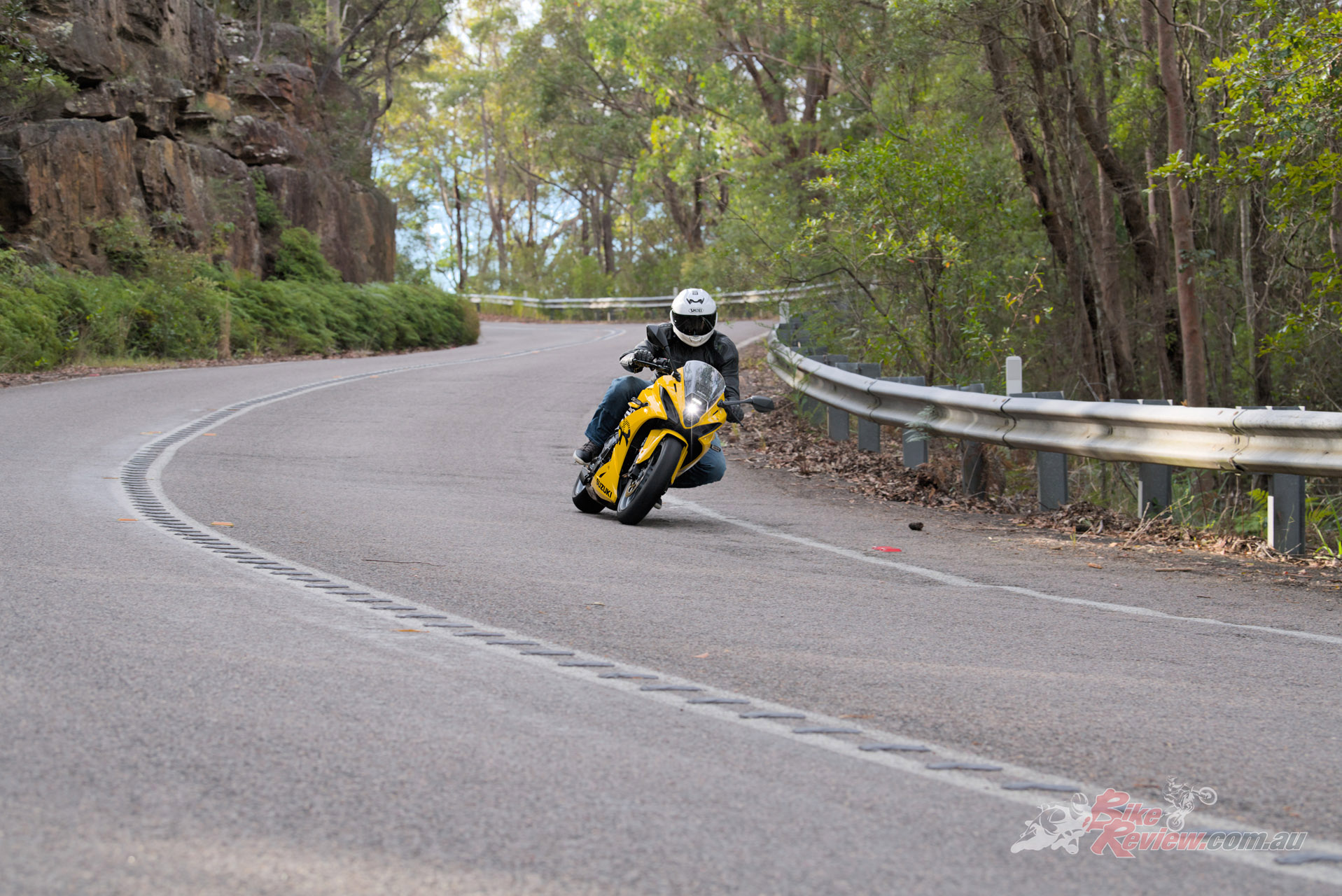 A fast bumpy downhill change of direction like this that is really tricky on a stiff bike is a breeze on the GSX-8R... 