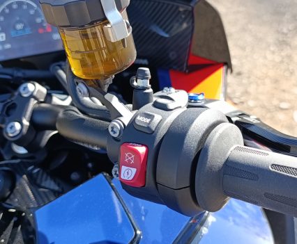 M SPort radial-pull master-cylinder and RbW throttle. Billet brake lever.