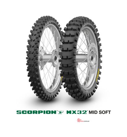 Pirelli SCORPION MX32.