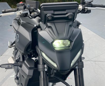 New streetfighter styled face with stacked LED lights. 2025 Yamaha MT-07LA