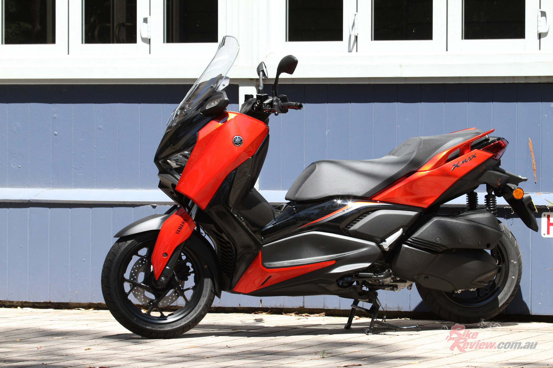 Yamaha claim 20kW@7250rpm/29Nm@5750rpm, making it LAMS-approved, yet the XMAX delivers a good mix level of mumbo for a big scooter.
